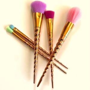 Beautiful and new 5 piece unicorn makeup brushes